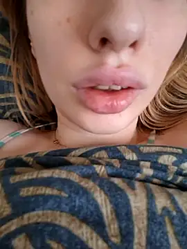 Elza kom online show from 02-16-26, 08:13