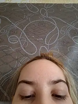 Elza kom online show from 09-30-25, 01:55