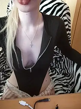 Elza kom online show from 03-15-25, 06:03