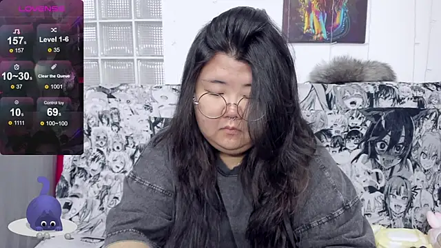 Snapshot of Nadine_asian chatting on 09-22-25, 02:06 Nadine asian online show from 09-22-25, 02:06