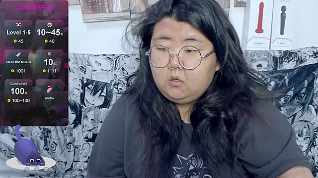 Snapshot of Nadine_asian chatting on 10-17-25, 08:17 Nadine asian online show from 10-17-25, 08:17