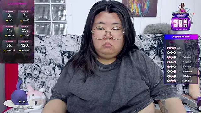 Snapshot of Nadine_asian chatting on 10-12-25, 06:26 Nadine asian online show from 10-12-25, 06:26