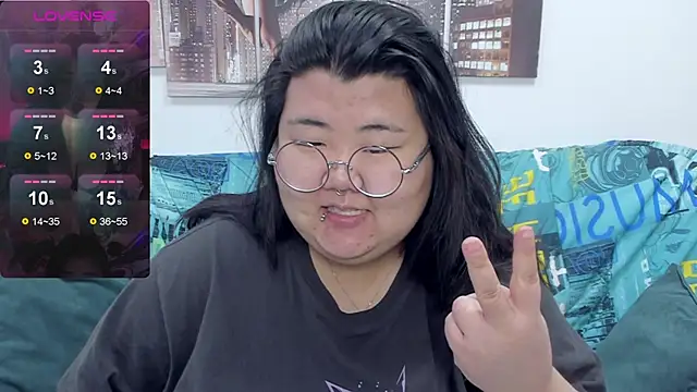 Snapshot of Nadine_asian chatting on 10-09-25, 03:18 Nadine asian online show from 10-09-25, 03:18
