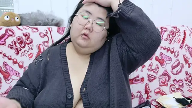 Nadine asian online show from 01-15-26, 04:05