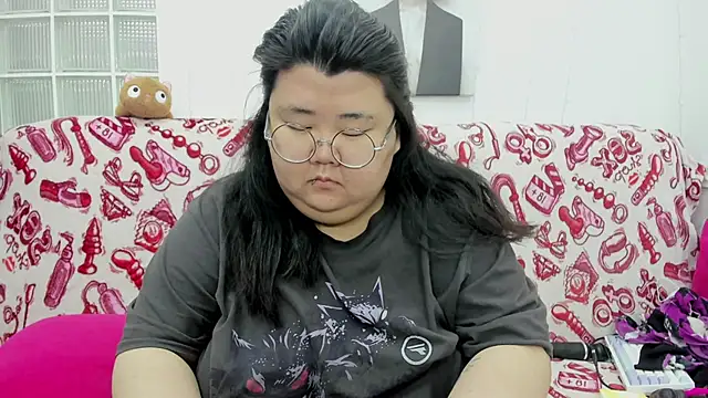 Snapshot of Nadine_asian chatting on 05-07-26, 01:21 Nadine asian online show from 05-07-26, 01:21
