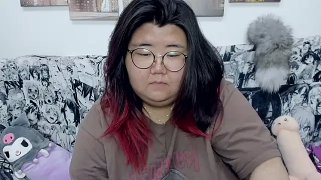 Snapshot of Nadine_asian chatting on 12-21-24, 04:41 Nadine asian online show from 12-21-24, 04:41