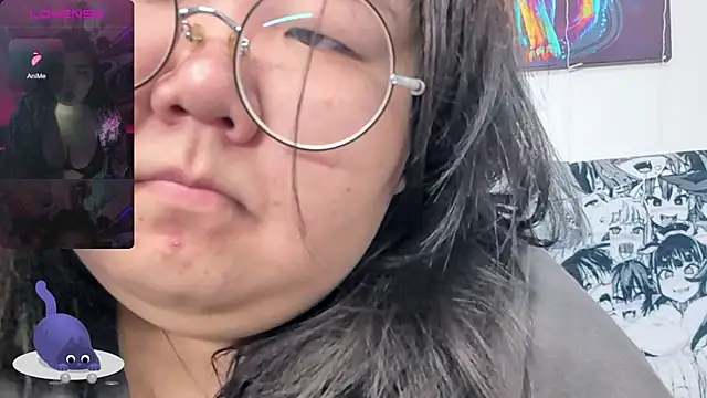 Snapshot of Nadine_asian chatting on 09-16-25, 01:39 Nadine asian online show from 09-16-25, 01:39