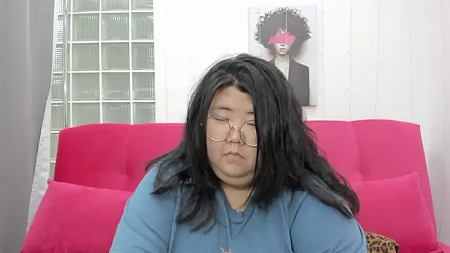 Nadine asian online show from 03-08-26, 08:17