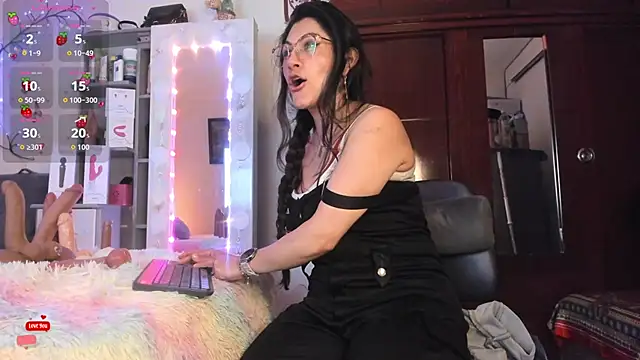 Rapunzeell  online show from 03-18-26, 10:21