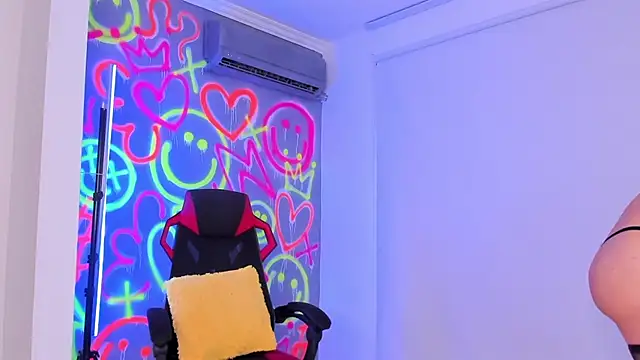 Snapshot of johedija chatting on 01-29-25, 08:25 johedija online show from 01-29-25, 08:25