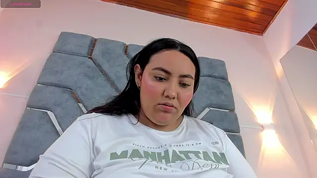 LucciaPorter online show from 02-12-26, 01:44