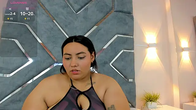 LucciaPorter online show from 10-23-25, 08:51