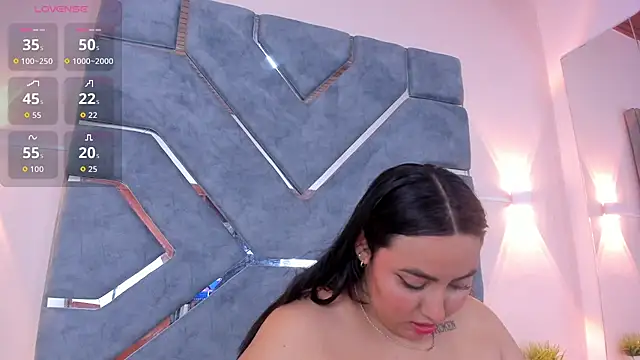 LucciaPorter online show from 10-24-25, 09:25