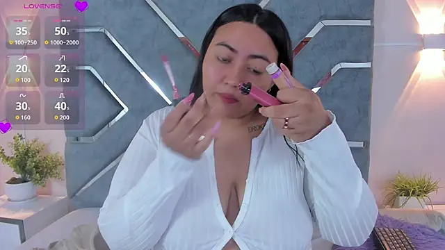 LucciaPorter online show from 05-28-26, 01:39