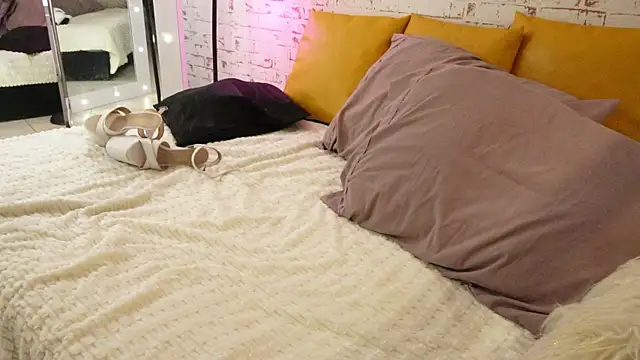 Sofhia cruz online show from 11-10-25, 08:14