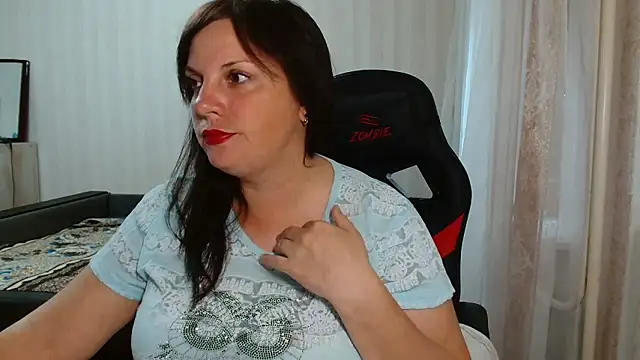 Snapshot of Jane_Luste chatting on 04-22-26, 10:22 Jane Luste online show from 04-22-26, 10:22