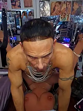 Snapshot of luvs2cumm69 chatting on 02-26-25, 04:19 luvs2cumm69 online show from 02-26-25, 04:19