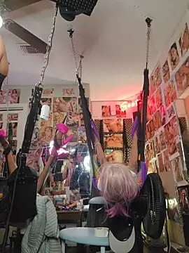 luvs2cumm69 online show from 03-04-26, 08:55