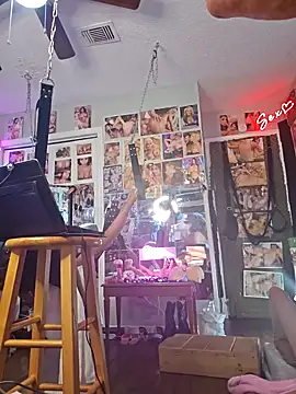 Snapshot of luvs2cumm69 chatting on 02-09-25, 10:53 luvs2cumm69 online show from 02-09-25, 10:53