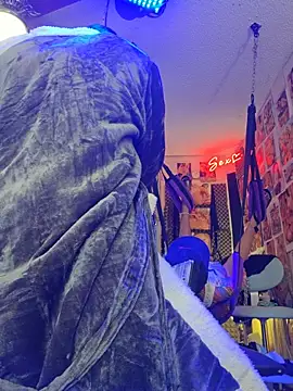 luvs2cumm69 online show from 03-26-26, 08:18