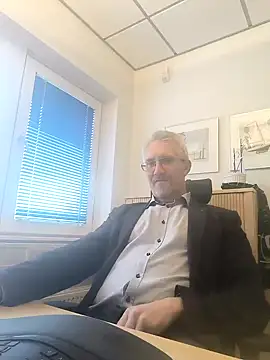 tom-swede online show from 12-05-24, 01:11