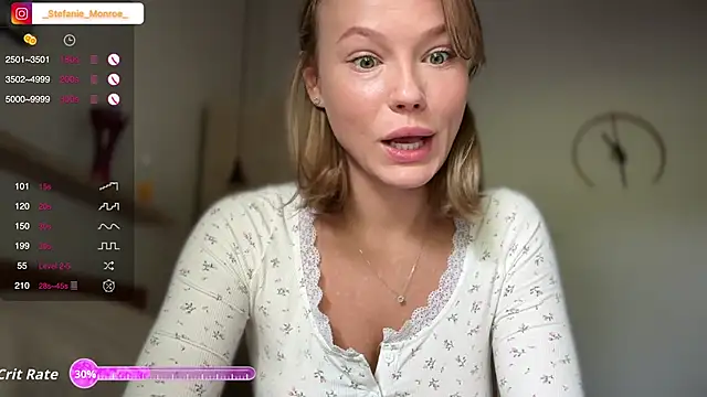 Snapshot of _Stefanie_Collins_ chatting on 12-18-25, 02:05 Stefanie Collins online show from 12-18-25, 02:05