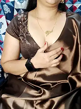 Snapshot of Traditional_Housewife_ chatting on 09-16-25, 02:23 Traditional Housewife online show from 09-16-25, 02:23