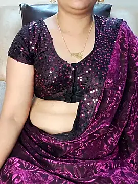 Snapshot of Traditional_Housewife_ chatting on 09-13-25, 01:49 Traditional Housewife online show from 09-13-25, 01:49