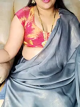 Snapshot of Traditional_Housewife_ chatting on 02-17-25, 03:11 Traditional Housewife online show from 02-17-25, 03:11