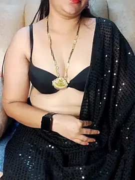 Snapshot of Traditional_Housewife_ chatting on 03-21-25, 02:07 Traditional Housewife online show from 03-21-25, 02:07