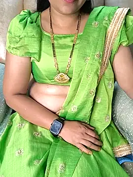 Snapshot of Traditional_Housewife_ chatting on 02-22-25, 12:27 Traditional Housewife online show from 02-22-25, 12:27