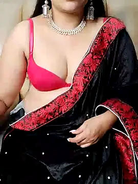 Snapshot of Traditional_Housewife_ chatting on 02-05-25, 04:58 Traditional Housewife online show from 02-05-25, 04:58