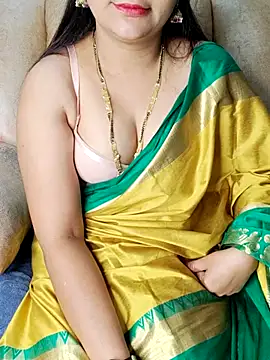 Snapshot of Traditional_Housewife_ chatting on 03-11-25, 01:59 Traditional Housewife online show from 03-11-25, 01:59