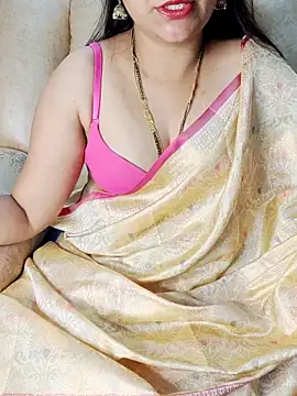 Snapshot of Traditional_Housewife_ chatting on 03-12-25, 06:07 Traditional Housewife online show from 03-12-25, 06:07