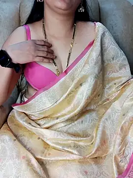 Snapshot of Traditional_Housewife_ chatting on 03-16-25, 03:50 Traditional Housewife online show from 03-16-25, 03:50