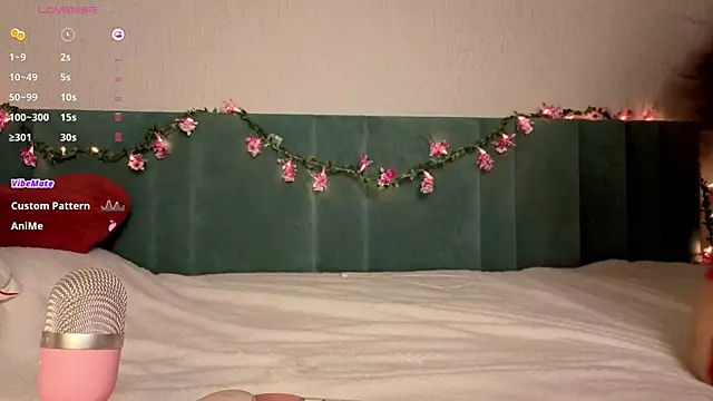 PrettyLilie online show from 11-08-25, 12:31