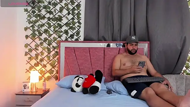 passionate love22 online show from 07-25-26, 06:47