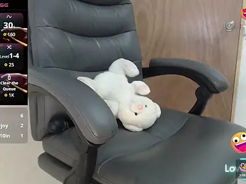 sweettmiah online show from 12-17-25, 06:57