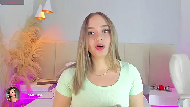 sofia pamela online show from 12-15-25, 07:20