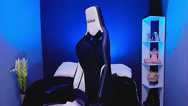 JadaRoberts online show from 10-21-25, 12:26