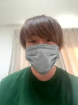 Snapshot of issy19 chatting on 10-13-25, 01:51 issy19 online show from 10-13-25, 01:51