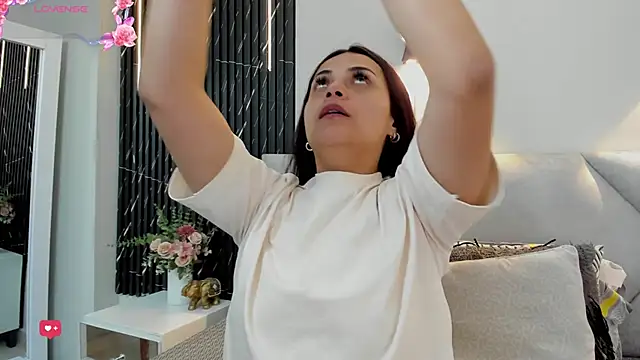 katrina kaif x online show from 11-11-25, 06:58