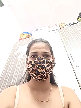 Snapshot of indianliza chatting on 02-16-26, 05:50 indianliza online show from 02-16-26, 05:50