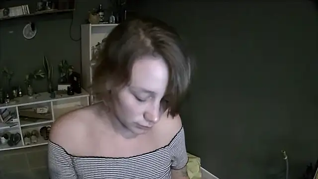 Snapshot of stupid_babybird chatting on 02-28-25, 10:28 stupid babybird online show from 02-28-25, 10:28