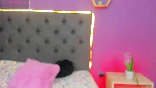 lanna bx online show from 11-15-25, 08:24