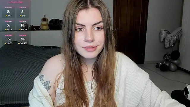 Snapshot of Brooooke chatting on 06-15-26, 02:06 Brooooke online show from 06-15-26, 02:06