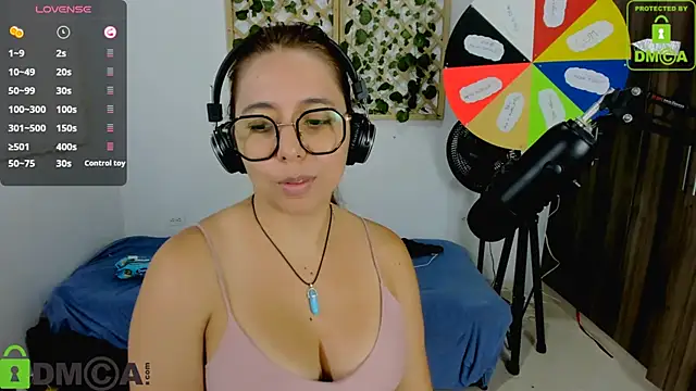 Snapshot of isa_loves_cum chatting on 10-07-25, 06:53 isa loves cum online show from 10-07-25, 06:53