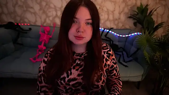 RosieMoons online show from 10-25-25, 07:14