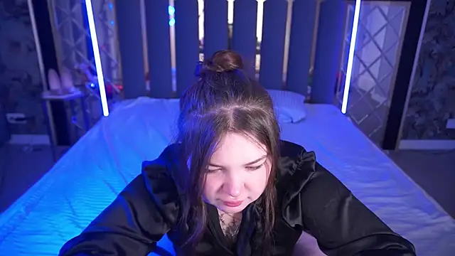 RosieMoons online show from 02-25-26, 08:19