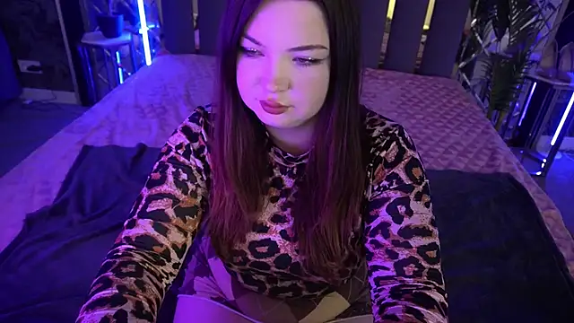 RosieMoons online show from 11-14-25, 08:34